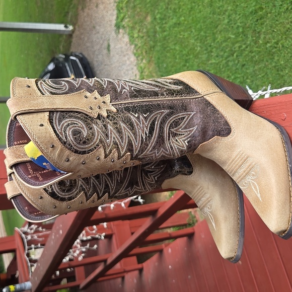 Durango Women's Western Heeled Boots - Tan Cream Brown 6.5 M NWT - Picture 2 of 7